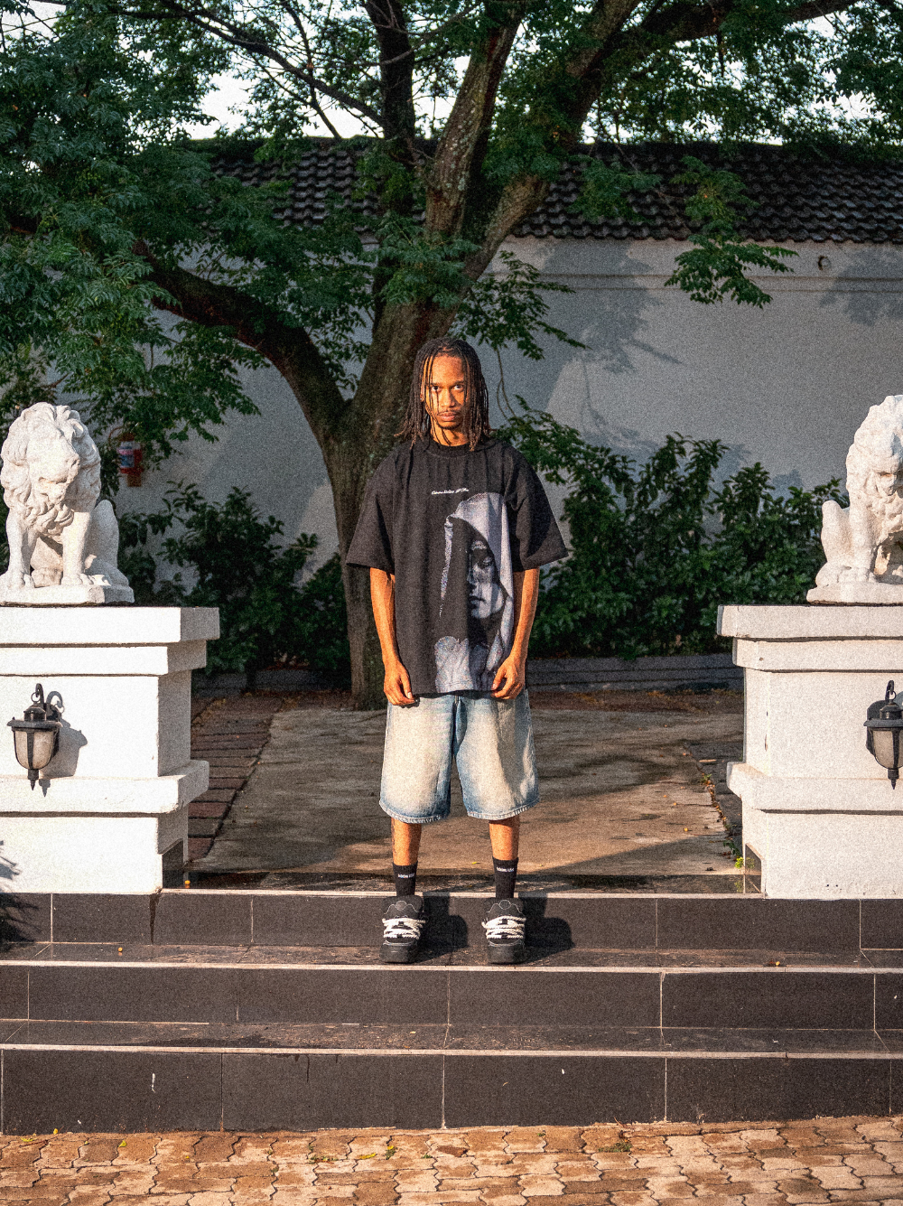 Ostentious Face Black T-shirt