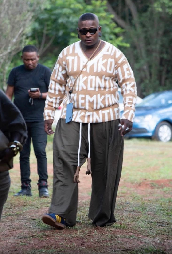Emkonti Sweater